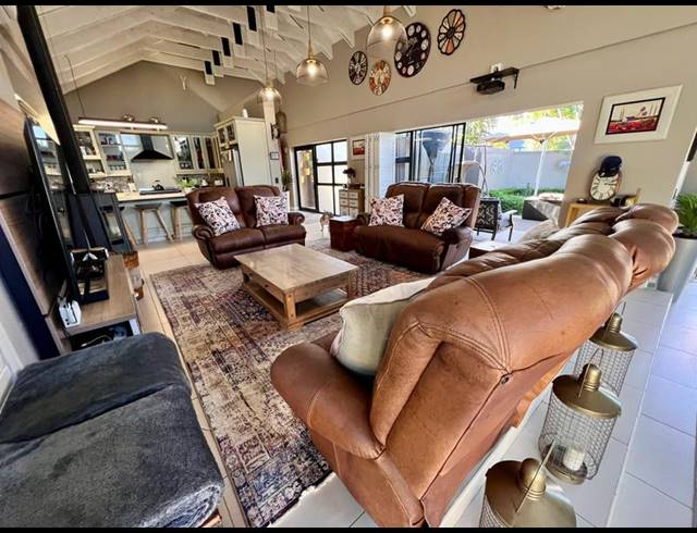 4 BEDROOM HOUSE FOR SALE IN MIDSTREAM ESTATE